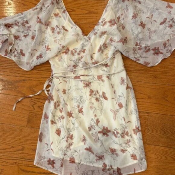 Lulus All Along Beige Floral Print Faux Wrap Mini Dress Size small NWT $58 - Picture 2 of 2
